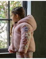 Load image into Gallery viewer, FOX &amp; FINCH - SHERPA JACKET FLOWER
