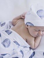 Load image into Gallery viewer, Snuggle Hunny - Organic Jersey Wrap &amp; Beanie Set Cloud Chaser
