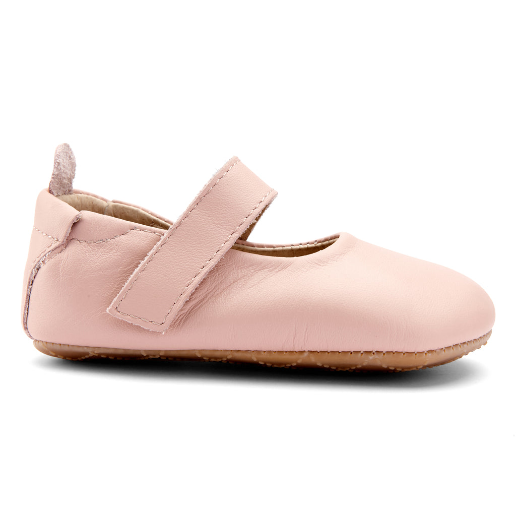 Gabrielle Powder Pink Old Sole Baby Shoes. First walking Shoes. Leather Shoes dor babys. Old Soles. Shop Local or online at Sticky Fingers Children's Boutique, Gisborne. Melbourne.